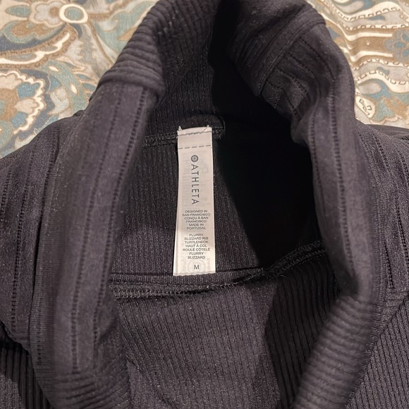 Athleta turtleneck, long sleeve, ribbed shirt with thumb holes - Picture 5 of 8
